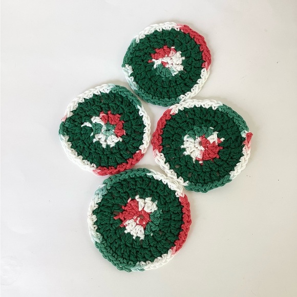 Coaster Set Hand Crafted Red White Green Christmas Holidays - Picture 4 of 6